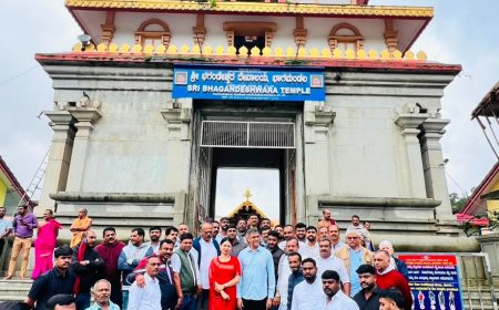 ಹುಟ್ಟುಹಬ್ಬ ಆಚರಣೆ; ವಿದ್ಯಾರ್ಥಿಗಳ ಜತೆ ಸಂಭ್ರಮಿಸಿದ ಶಾಸಕ ಎಎಸ್ ಪೊನ್ನಣ್ಣ