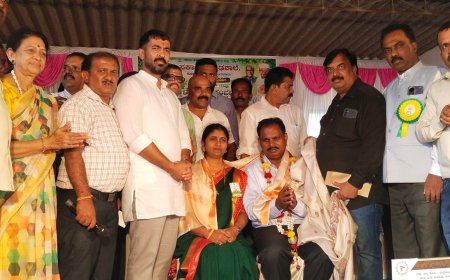 ಕೂಡುಮಂಗಳೂರು ಸರ್ಕಾರಿ ಪ್ರೌಢಶಾಲೆಯಲ್ಲಿ ಪರಿಸರ ಕಾರ್ಯಕ್ರಮದಲ್ಲಿ ಸೇವಾ ನಿವೃತ್ತಿಗೊಂಡ ಪರಿಸರ ಪ್ರೇಮಿ ಮುಖ್ಯೋಪಾಧ್ಯಾಯ ಟಿ.ಜಿ.ಪ್ರೇಮಕುಮಾರ್ ಅವರಿಗೆ ಆತ್ಮೀಯ ಅಭಿನಂದನೆ, ಬೀಳ್ಕೊಡುಗೆ