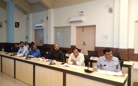 ಎಲ್ಲಾ ಸರ್ಕಾರಿ ಆಸ್ಪತ್ರೆಗಳಲ್ಲಿ ಹಾವು ವಿಷ ನಿರೋಧಕ ಔಷಧಿ ದಾಸ್ತಾನು ಮಾಡಿ:ಜಿಲ್ಲಾಧಿಕಾರಿ ಎಸ್.ಜೆ ಸೋಮಶೇಖರ್