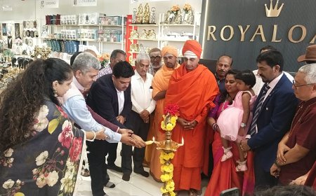 ಕುಶಾಲನಗರ : ರಾಯಲ್‌ಓಕ್ ಫರ್ನಿಚರ್ ನೂತನ ಮಳಿಗೆ ಉದ್ಘಾಟನೆ
