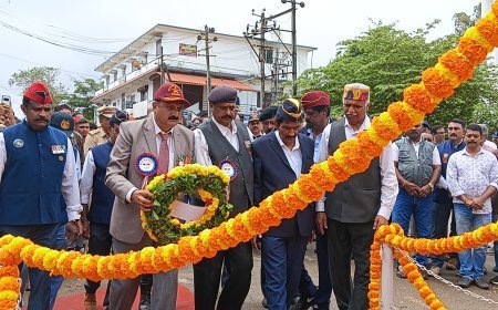 ವಿರಾಜಪೇಟೆಯಲ್ಲಿ ಕಾರ್ಗಿಲ್ ವಿಜಯ್ ದಿವಸ್ ಆಚರಣೆ:  ಹುತಾತ್ಮರ ಸ್ಮಾರಕ್ಕೆ ಪುಷ್ಪನಮನ