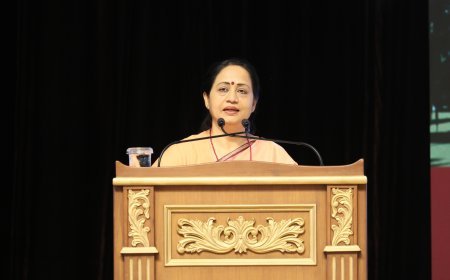 ತಂತ್ರಜ್ಞಾನ ಮತ್ತು ಮಾನವೀಯ ಮೌಲ್ಯಗಳು ಒಂದಾದಾಗ ಮಾತ್ರ ಸಮಗ್ರ ಅಭಿವೃದ್ಧಿ ಸಾಧ್ಯ;ಡಾ. ಶಾಲಿನಿ ರಜನೀಶ್