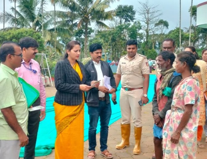ಕಾರ್ಮಿಕ ಹಕ್ಕುಗಳ ಬಗ್ಗೆ ಜಾಗೃತಿ ಜಿಲ್ಲಾ ಕಾನೂನು ಸೇವಾ ಪ್ರಾಧಿಕಾರದ ಸದಸ್ಯ ಕಾರ್ಯದರ್ಶಿ ಅವರು ವಿವಿಧ ಕಡೆ ಭೇಟಿ