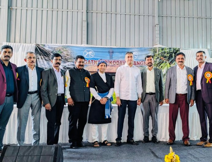 ಬೆಂಗಳೂರು:ಆರನೇ ವರ್ಷದ ಕ್‌ಗ್ಗಟ್‌ನಾಡ್ ಕೊಡವ ಸಂಘದ ಒತ್ತೋರ್ಮೆ ಕೂಟದಲ್ಲಿ ಭಾಗವಹಿಸಿದ ಶಾಸಕ ಎಎಸ್ ಪೊನ್ನಣ್ಣ
