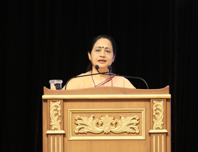 ತಂತ್ರಜ್ಞಾನ ಮತ್ತು ಮಾನವೀಯ ಮೌಲ್ಯಗಳು ಒಂದಾದಾಗ ಮಾತ್ರ ಸಮಗ್ರ ಅಭಿವೃದ್ಧಿ ಸಾಧ್ಯ;ಡಾ. ಶಾಲಿನಿ ರಜನೀಶ್
