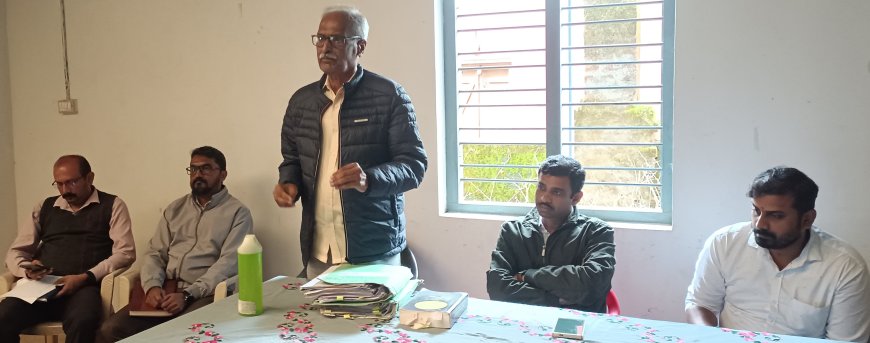 ವಿರಾಜಪೇಟೆ: ಗಣಿಗಾರಿಕೆ ವಿವಾದ ಗಂಭೀರತೆ ಪಡೆಯುತ್ತಿದ್ದಂತೆ ದಿಡೀರ್ ಸಭೆ ನಡೆಸಿದ ಜಿಲ್ಲಾ ಗಣಿ ಮತ್ತು ಭೂ ವಿಜ್ಞಾನ ಇಲಾಖೆಯ ಅಧಿಕಾರಿಗಳು