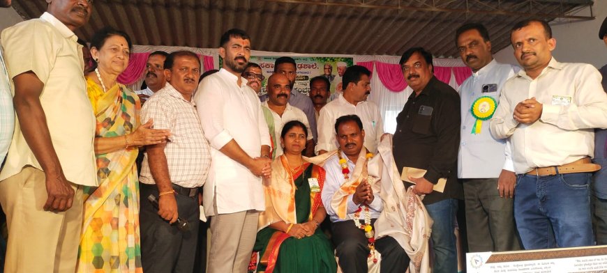 ಕೂಡುಮಂಗಳೂರು ಸರ್ಕಾರಿ ಪ್ರೌಢಶಾಲೆಯಲ್ಲಿ ಪರಿಸರ ಕಾರ್ಯಕ್ರಮದಲ್ಲಿ ಸೇವಾ ನಿವೃತ್ತಿಗೊಂಡ ಪರಿಸರ ಪ್ರೇಮಿ ಮುಖ್ಯೋಪಾಧ್ಯಾಯ ಟಿ.ಜಿ.ಪ್ರೇಮಕುಮಾರ್ ಅವರಿಗೆ ಆತ್ಮೀಯ ಅಭಿನಂದನೆ, ಬೀಳ್ಕೊಡುಗೆ