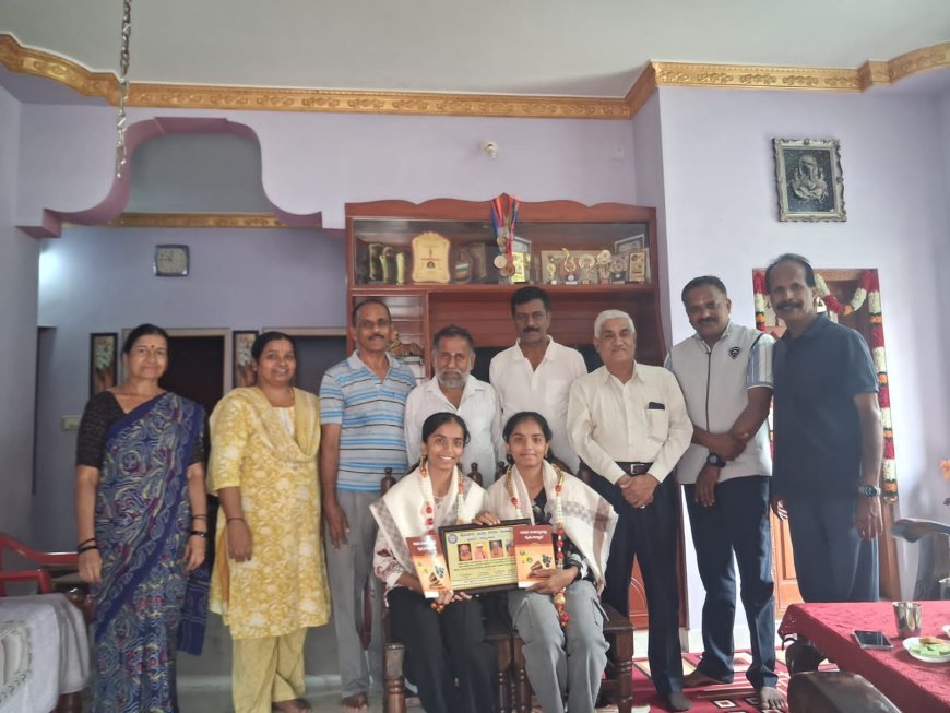 ವೈದ್ಯಕೀಯ ಕೋರ್ಸ್ ಗೆ  ಆಯ್ಕೆಯಾದ ಅವಳಿ ಸೋದರಿಯರಿಗೆ ಸನ್ಮಾನ