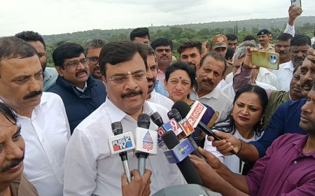 ನಮ್ಮಲ್ಲಿ ಗುಂಪುಗಾರಿಕೆ ಇಲ್ಲ: ಸಚಿವ ಪಿ.ಎಂ‌ ನರೇಂದ್ರಸ್ವಾಮಿ