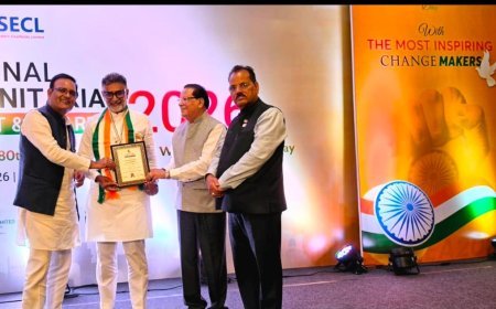 ರಾಷ್ಟ್ರೀಯ ಮಾನವ ಶ್ರೇಷ್ಠತಾ ಪ್ರಶಸ್ತಿಯನ್ನು ನವದೆಹಲಿಯಲ್ಲಿ ಸ್ವೀಕರಿಸಿದ  ಸ್ವೀಕರಿಸಿದ ಸೂಫಿ ಹಾಜಿ
