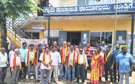 ಕೂಡಿಗೆ ಗ್ರಾಪಂ ವ್ಯಾಪ್ತಿಯಲ್ಲಿ ಬೀದಿ‌ನಾಯಿಗಳ ಹಾವಳಿ‌: ಕೂಡಿಗೆ ಗ್ರಾಪಂ ಮುಂಭಾಗ ಪ್ರತಿಭಟನೆ