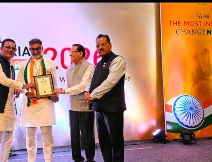 ರಾಷ್ಟ್ರೀಯ ಮಾನವ ಶ್ರೇಷ್ಠತಾ ಪ್ರಶಸ್ತಿಯನ್ನು ನವದೆಹಲಿಯಲ್ಲಿ ಸ್ವೀಕರಿಸಿದ  ಸ್ವೀಕರಿಸಿದ ಸೂಫಿ ಹಾಜಿ