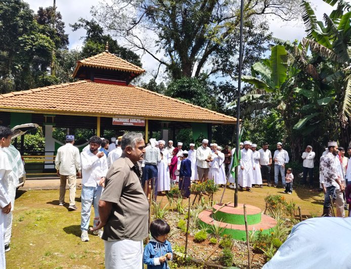 ವಯಕೋಲ್ ಮಸ್ಜಿದುಲ್ ರಹ್ಮಾನ್ ಮತ್ತು ರೌಳತುಲ್ ಉಲೂಂ ಆಶ್ರಯದಲ್ಲಿ ಮೀಲಾದುನ್ನಬಿ ಸಮಾವೇಶ