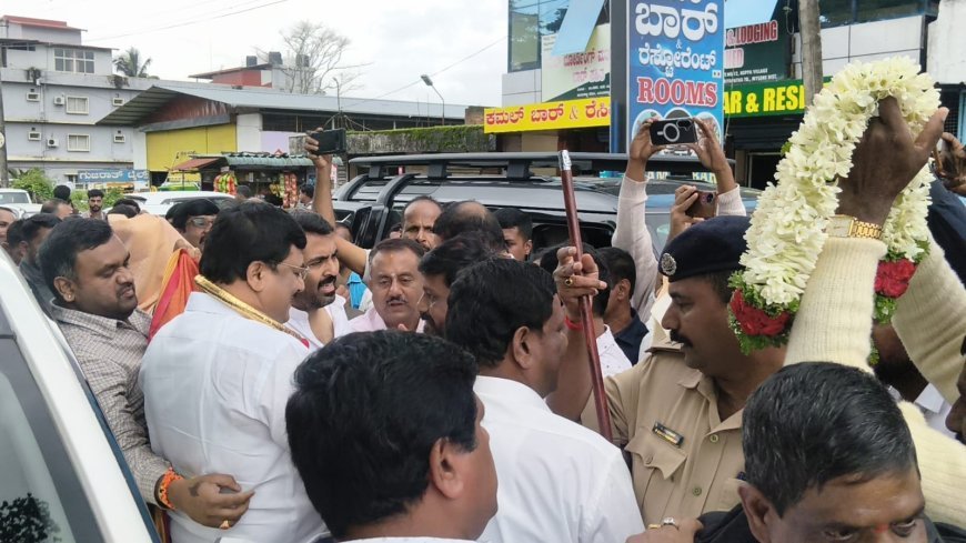 ಸಚಿವ ಪಿ .ಎಂ. ನರೇಂದ್ರಸ್ವಾಮಿಗೆ ಕುಶಾಲನಗರದಲ್ಲಿ ಅದ್ಧೂರಿ ಸ್ವಾಗತ