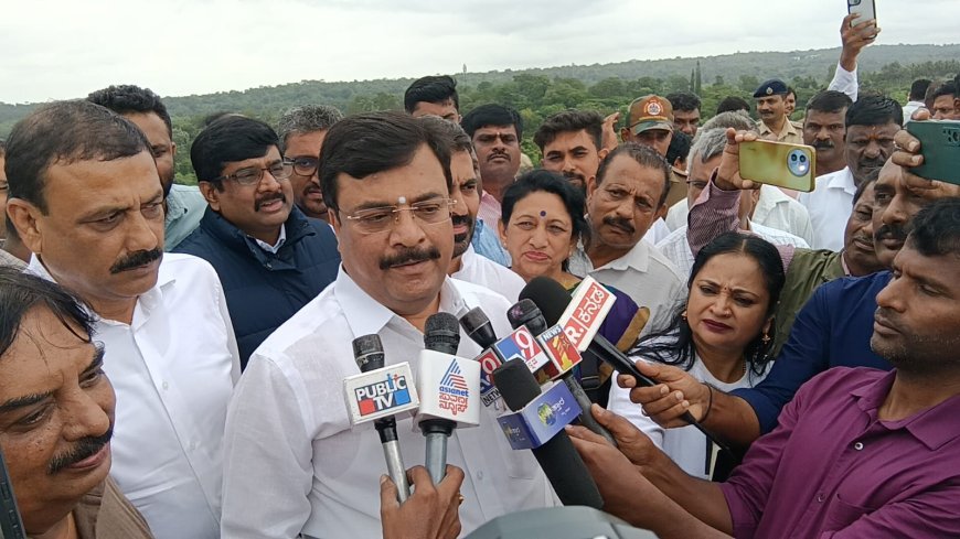 ನಮ್ಮಲ್ಲಿ ಗುಂಪುಗಾರಿಕೆ ಇಲ್ಲ: ಸಚಿವ ಪಿ.ಎಂ‌ ನರೇಂದ್ರಸ್ವಾಮಿ