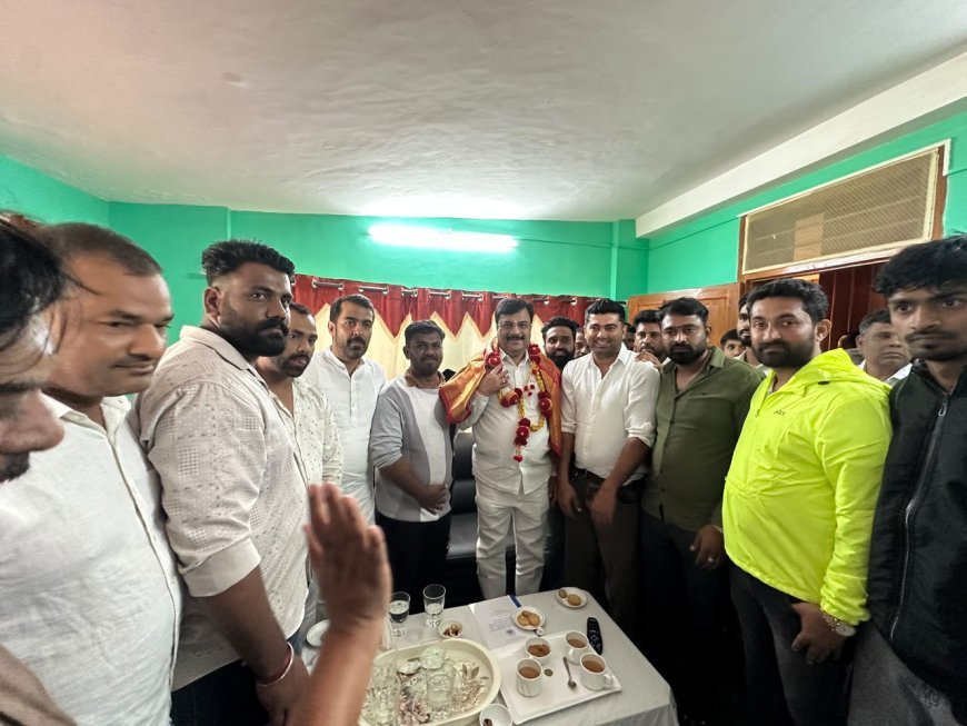 ಕುಶಾಲನಗರದಲ್ಲಿ ನೂತನ ಸಚಿವ ಪಿ.ಎಂ ನರೇಂದ್ರ ಸ್ವಾಮಿ ಅವರನ್ನು ಭೇಟಿ ಮಾಡಿದ ಯುವ ಕಾಂಗ್ರೆಸ್