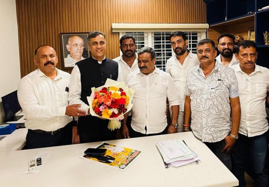 ಪೊನ್ನoಪೇಟೆ ಬ್ಲಾಕ್ ಕಾಂಗ್ರೆಸ್ ಅಧ್ಯಕ್ಷ ಮೀದೇರಿರ ನವೀನ್ ನೇತೃತ್ವದಲ್ಲಿ ಸಿ ಎಂ. ರಾಜಕೀಯ ಕಾರ್ಯದರ್ಶಿ ಪೊನ್ನಣ್ಣ ಅವರ ಭೇಟಿ :ಅಭಿನಂದನೆ ಸಲ್ಲಿಕೆ