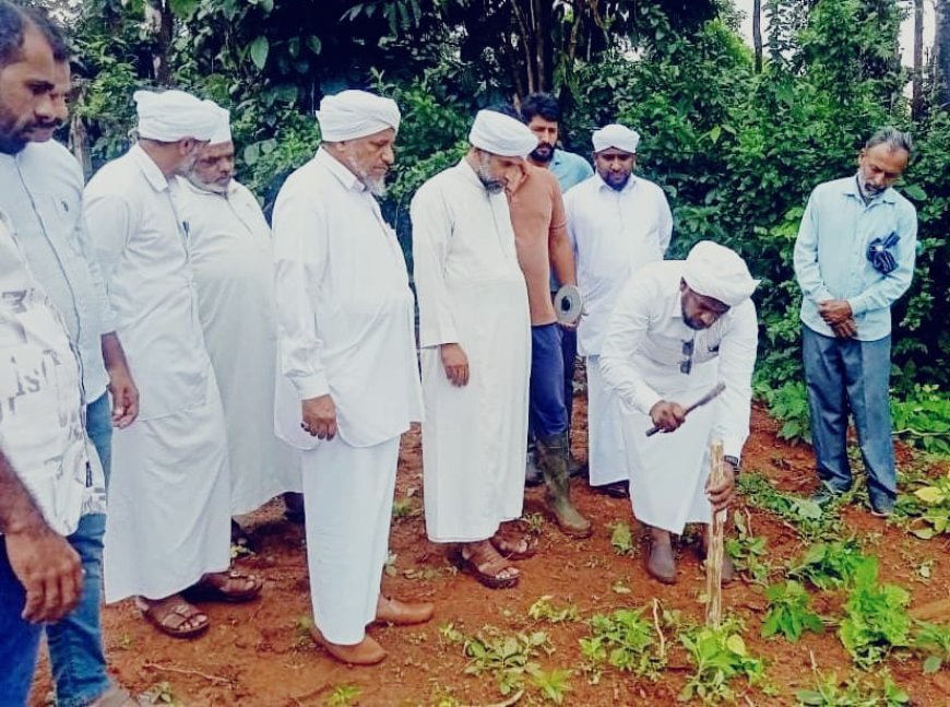 ಸಮಸ್ತ ಶತಮಾನೋತ್ಸವದ ಪ್ರಯುಕ್ತ ಮುಅಲ್ಲಿಂ ಭವನ ಯೋಜನೆ:-ಕೊಳಕೇರಿಯಲ್ಲಿ ನಾಲ್ಕನೇ ಮನೆ ನಿರ್ಮಾಣಕ್ಕೆ ಶಂಕು ಸ್ಥಾಪನೆ