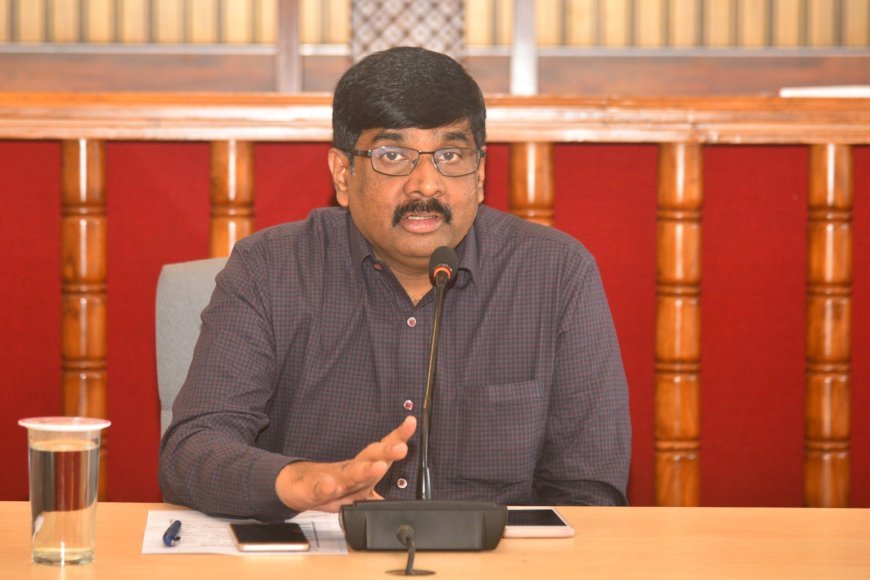 ವಿಶೇಷಚೇತನರ ಅಹವಾಲು ಆಲಿಸಿದ ಜಿಲ್ಲಾಧಿಕಾರಿ  :  ವಿಶೇಷಚೇತನರ ಕುಂದುಕೊರತೆ ಸಕಾಲದಲ್ಲಿ ಸ್ಪಂದಿಸಿ: ಸೋಮಶೇಖರ್