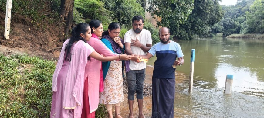 ಹುಣ್ಣಿಮೆಯ ಅಂಗವಾಗಿ ನಾಪೋಕ್ಲುವಿನಲ್ಲಿ ಜೀವನದಿ ಕಾವೇರಿಗೆ ಶ್ರೀ ಕ್ಷೇತ್ರಧರ್ಮಸ್ಥಳ ಸಂಘದಿಂದ ಮಹಾ ಆರತಿ ಕಾರ್ಯಕ್ರಮ
